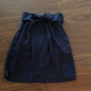 Navy Blue High Waisted Skirt. Lyocell Material and has pockets